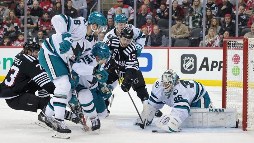 Les Sharks de San Jose remportent enfin leur première victoire sur la route de la saison